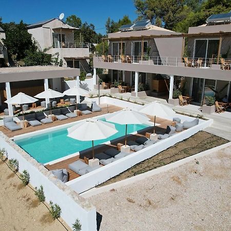 Arion Seaside Suites Paleros エクステリア 写真
