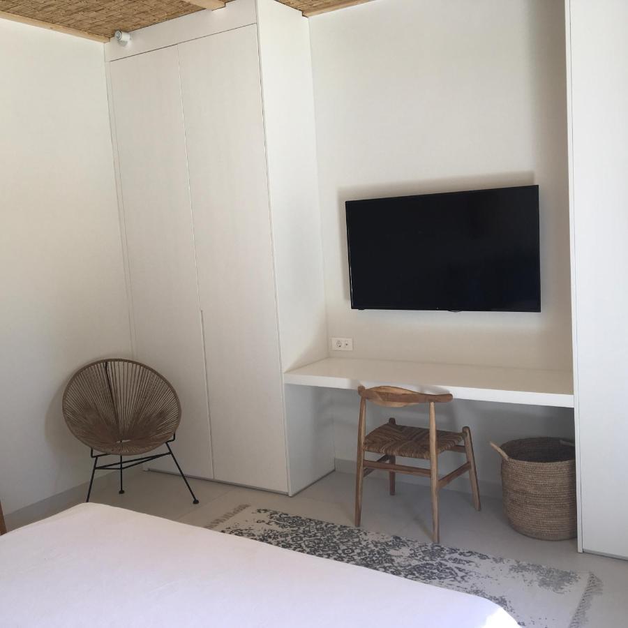 Arion Seaside Suites Paleros エクステリア 写真