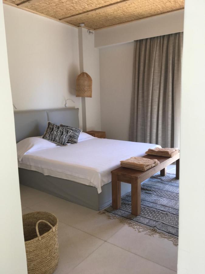 Arion Seaside Suites Paleros エクステリア 写真