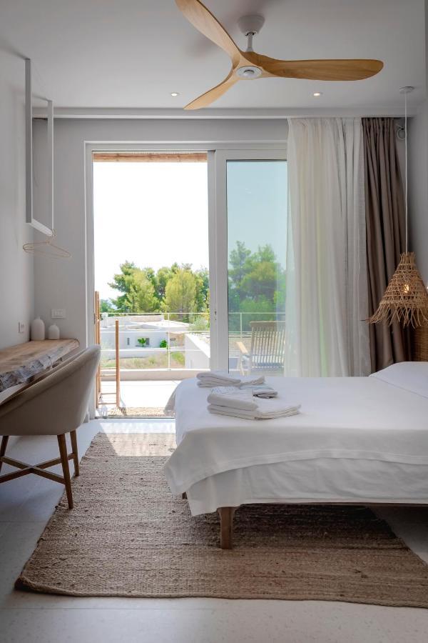 Arion Seaside Suites Paleros エクステリア 写真