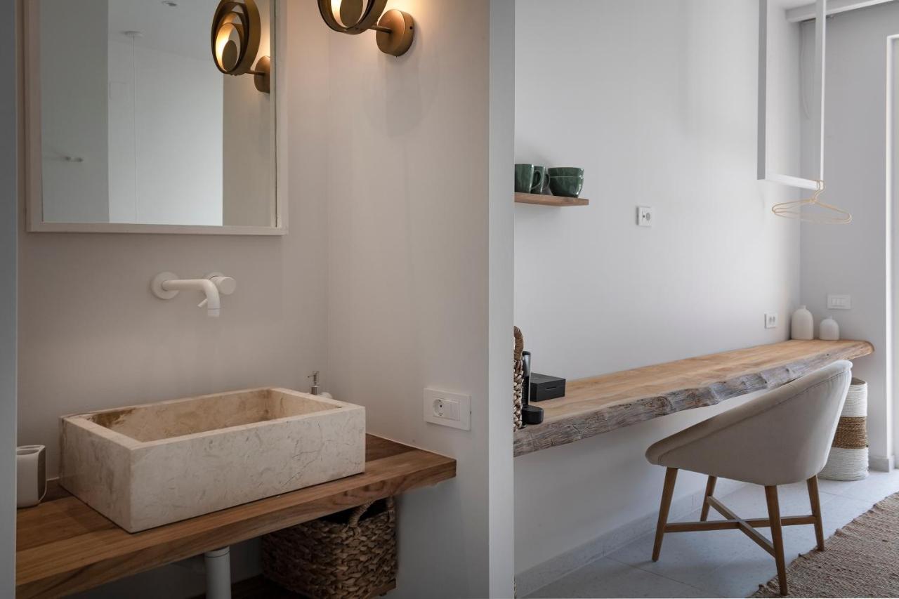 Arion Seaside Suites Paleros エクステリア 写真
